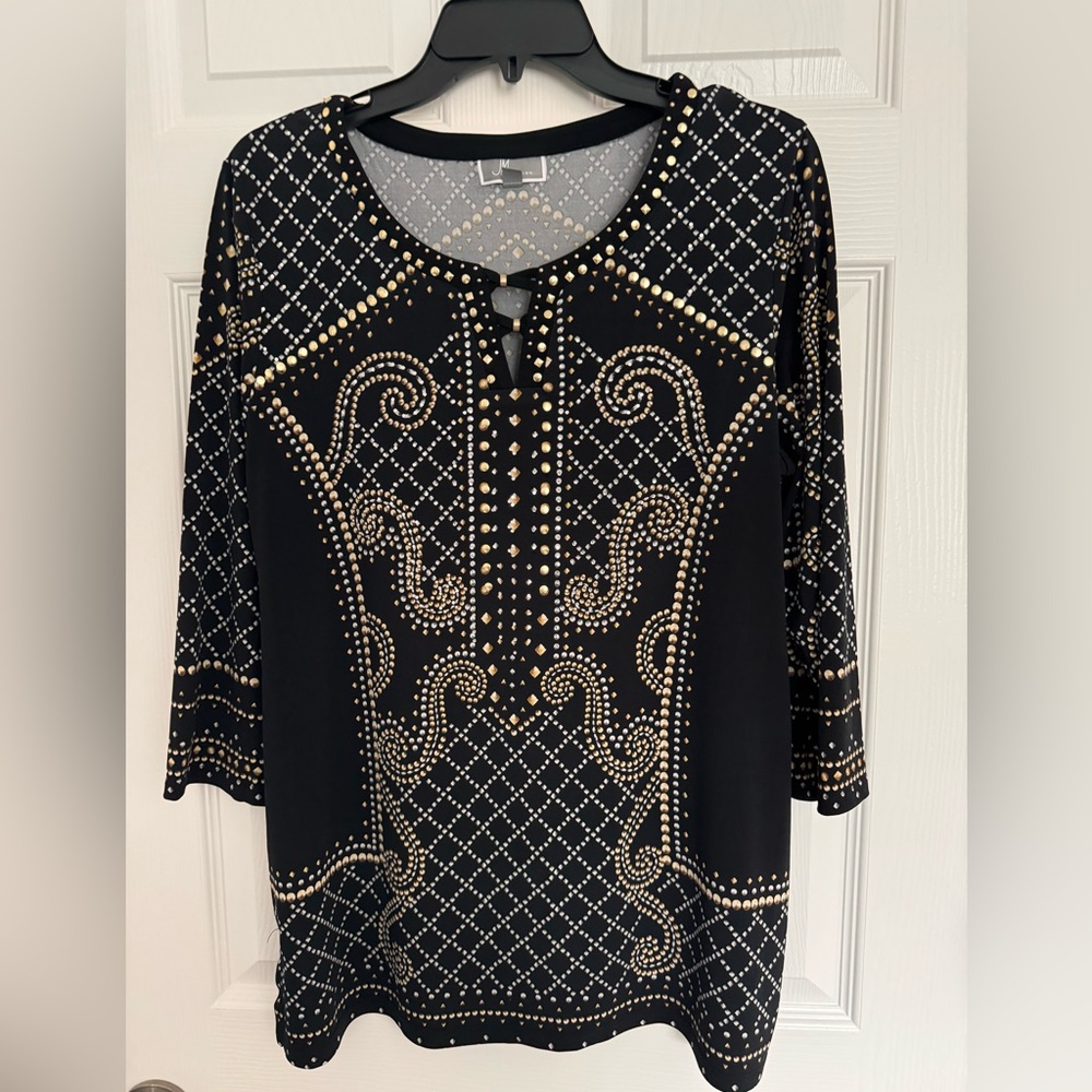 Women’s top $12 or 3/$30